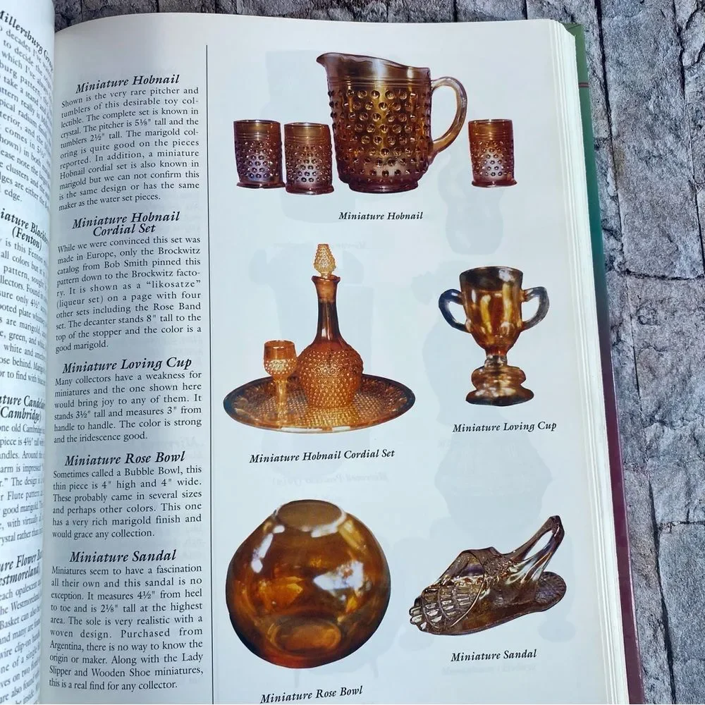 Standard Encyclopedia Carnival Glass 6th Edition Bill Edwards Mike Carwile